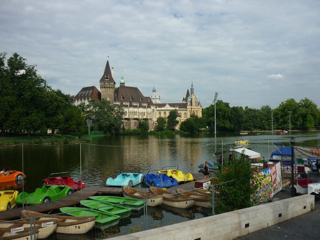 Joe Apartman Boedapest Buitenkant foto